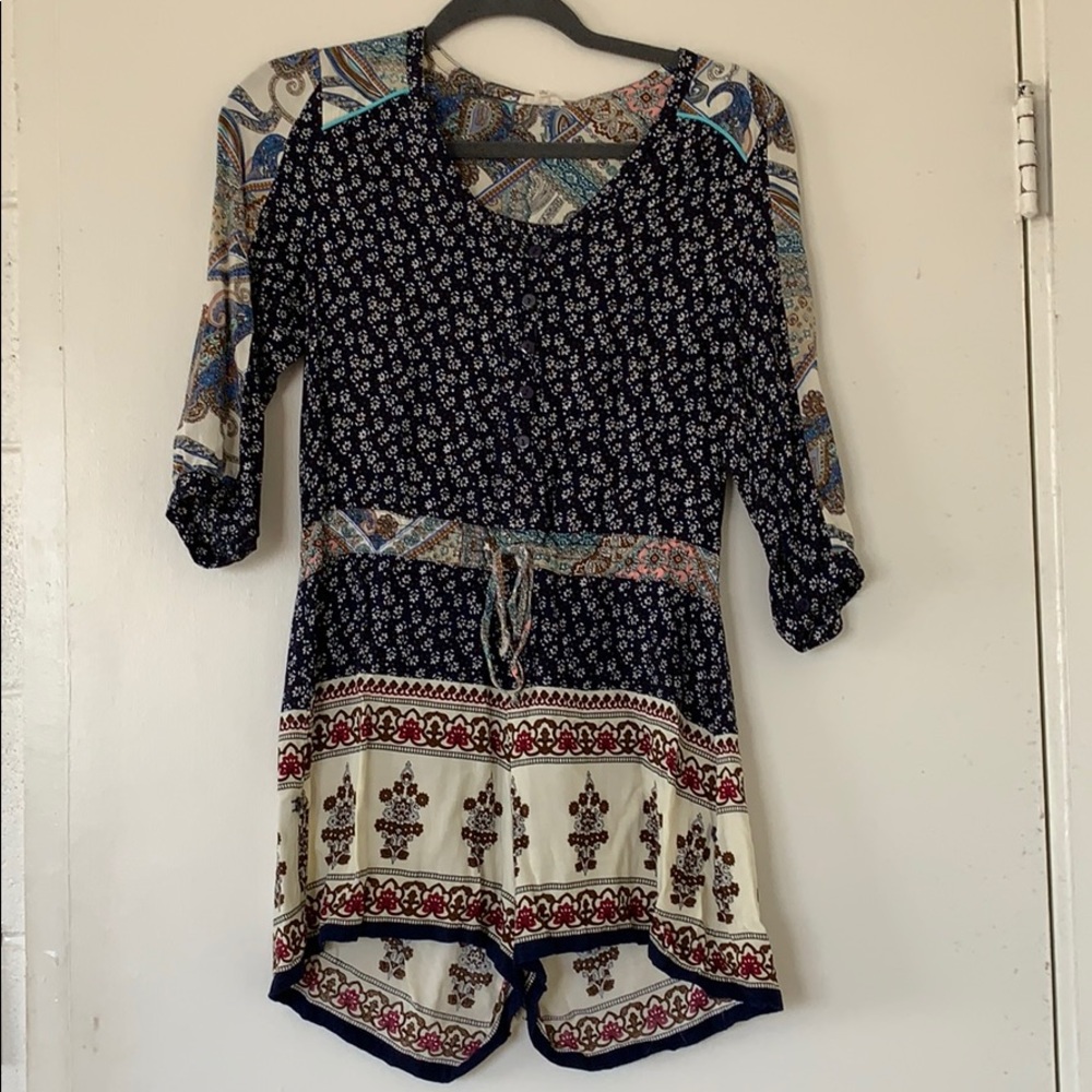 🎉HP🎉Printed 3/4 Sleeve Romper